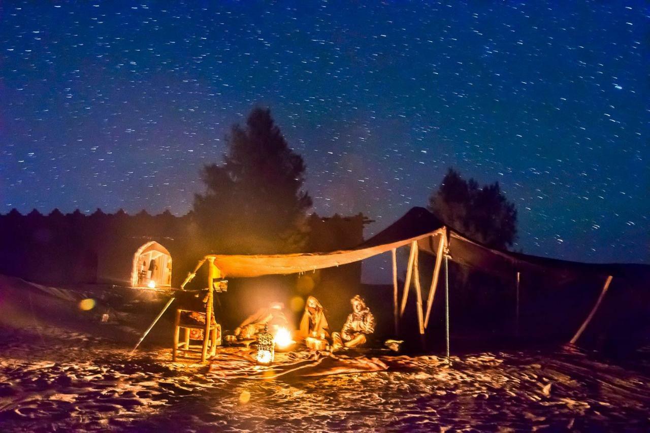 Camp Iguidi Tours Bed & Breakfast M'Hamid Bagian luar foto
